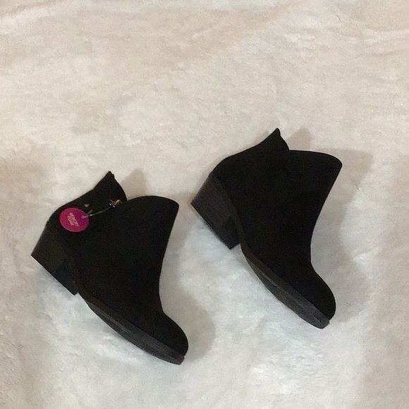 SO Angelfish Faux Suede Ankle Boots - Picture 4 of 12